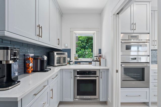 6460 SE Harbor Circle, Stuart, FL 34996