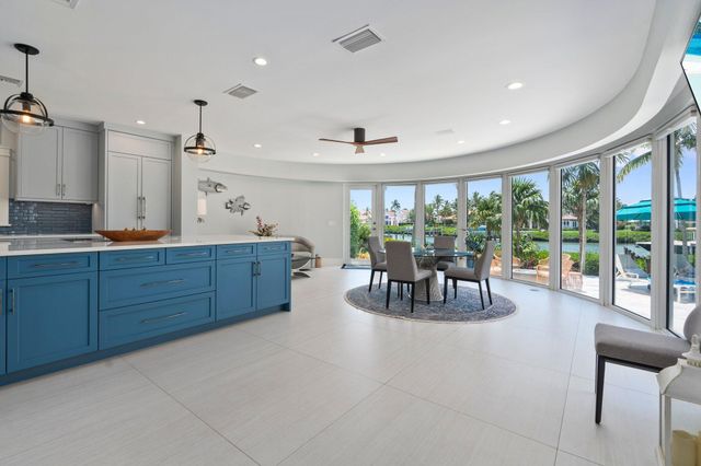 6460 SE Harbor Circle, Stuart, FL 34996