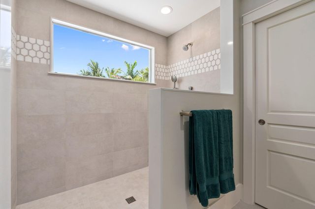 6460 SE Harbor Circle, Stuart, FL 34996