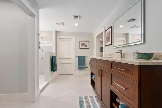 6460 SE Harbor Circle, Stuart, FL 34996