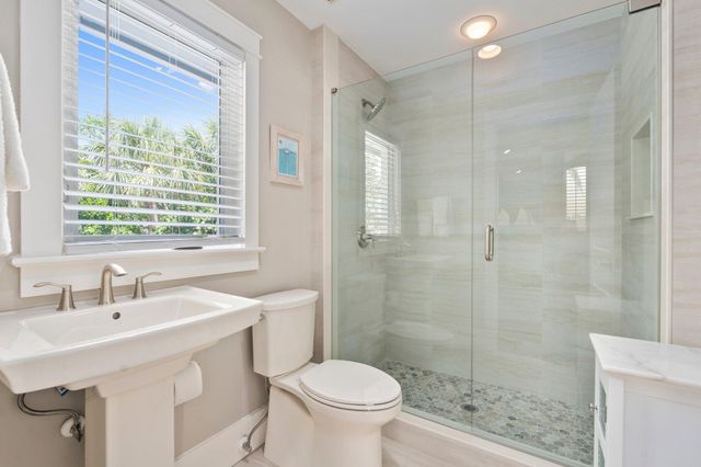 6460 SE Harbor Circle, Stuart, FL 34996