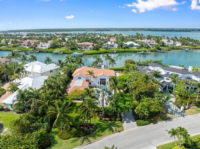 6460 SE Harbor Circle, Stuart, FL 34996