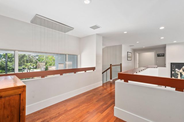 6460 SE Harbor Circle, Stuart, FL 34996