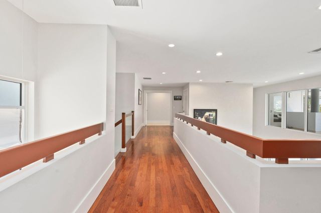 6460 SE Harbor Circle, Stuart, FL 34996