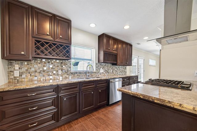 2010 Spillers Lane, Houston, TX 77043