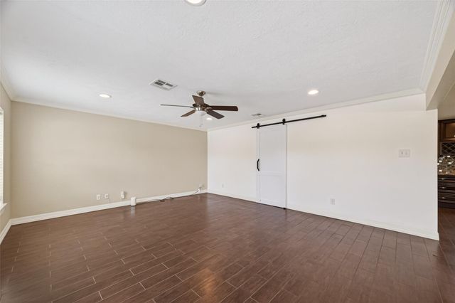 2010 Spillers Lane, Houston, TX 77043