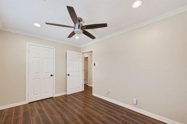 2010 Spillers Lane, Houston, TX 77043