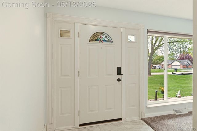 2195 Strader Drive, West Bloomfield Charter Township, MI 48324