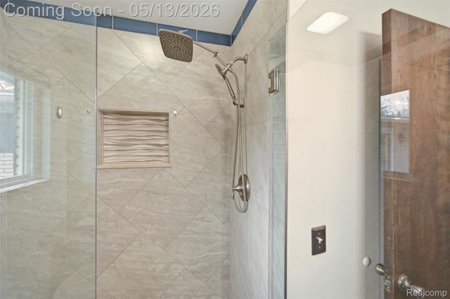 2195 Strader Drive, West Bloomfield Charter Township, MI 48324