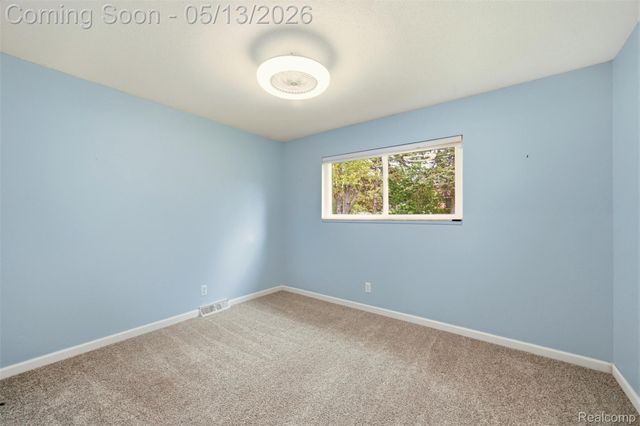 2195 Strader Drive, West Bloomfield Charter Township, MI 48324