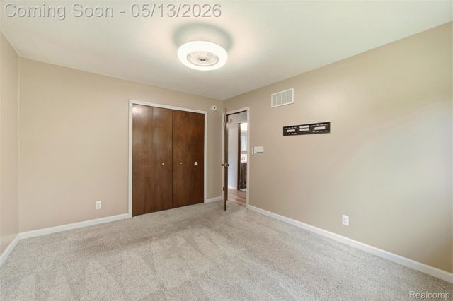 2195 Strader Drive, West Bloomfield Charter Township, MI 48324