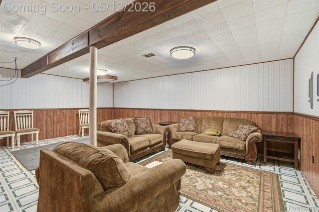 2195 Strader Drive, West Bloomfield Charter Township, MI 48324