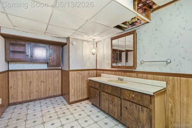 2195 Strader Drive, West Bloomfield Charter Township, MI 48324