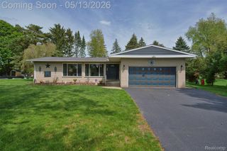 2195 Strader Drive, West Bloomfield Charter Township, MI 48324