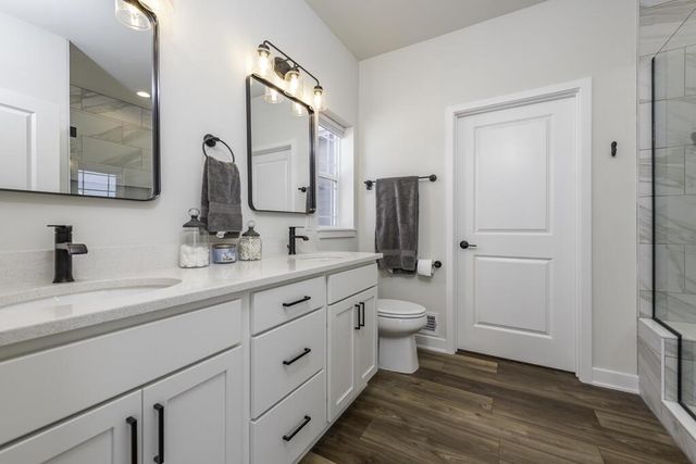 9029 Creekside CIRCLE, Pleasant Prairie, WI 53158