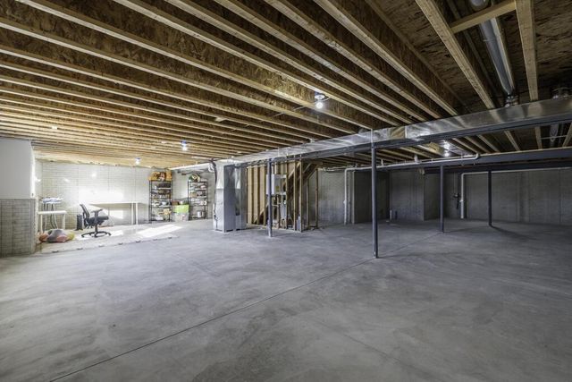 9029 Creekside CIRCLE, Pleasant Prairie, WI 53158