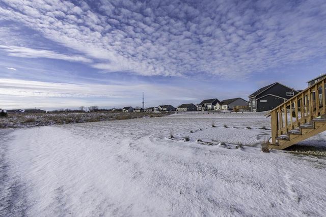 9029 Creekside CIRCLE, Pleasant Prairie, WI 53158