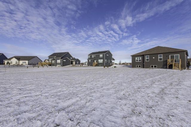 9029 Creekside CIRCLE, Pleasant Prairie, WI 53158