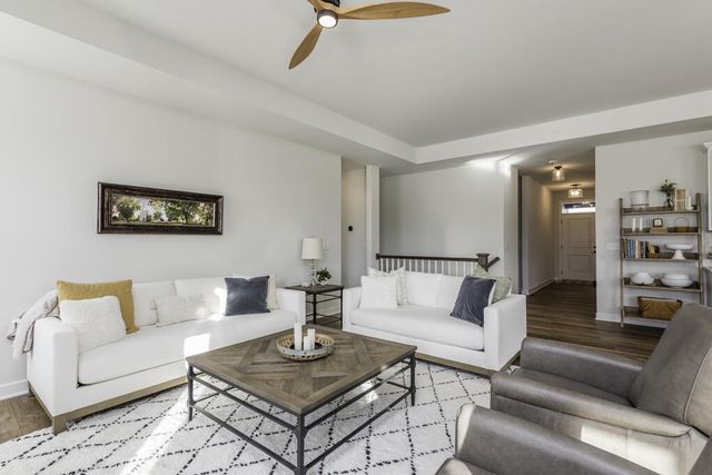 9029 Creekside CIRCLE, Pleasant Prairie, WI 53158