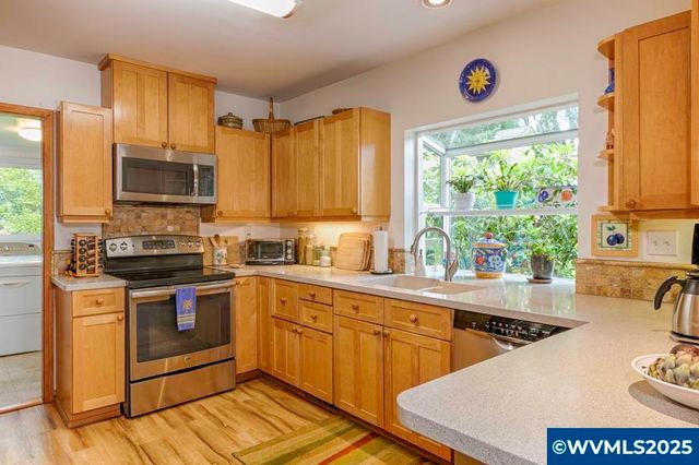 4836 Orchard Heights Rd NW, Salem, OR 97304
