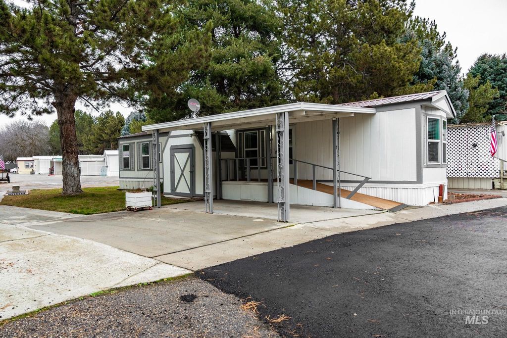 2701 N Alder Drive 7, Fruitland, ID 83619