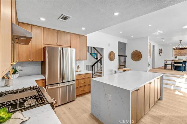 27064 Esward Drive, Calabasas, CA 91301