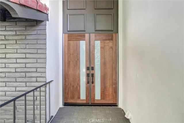 27064 Esward Drive, Calabasas, CA 91301