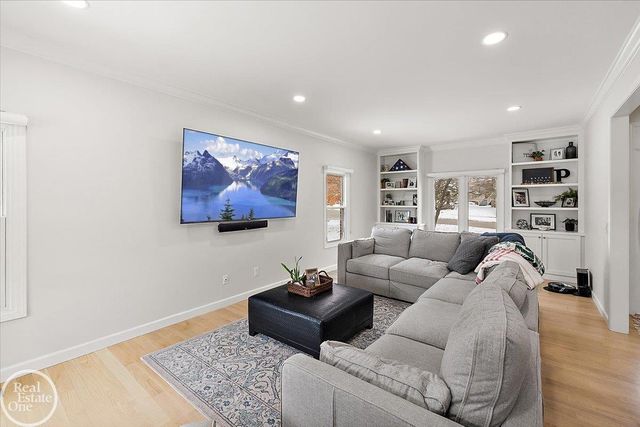 8600 Invitational Drive, Washington Twp, MI 48094