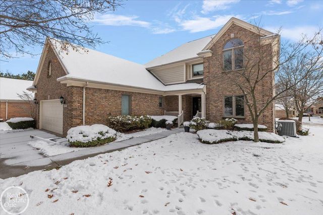 8600 Invitational Drive, Washington Twp, MI 48094