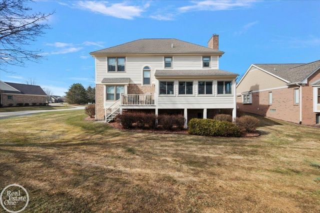 8600 Invitational Drive, Washington Twp, MI 48094