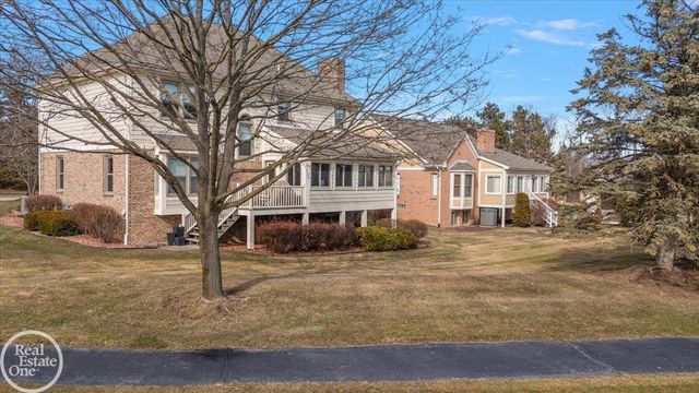 8600 Invitational Drive, Washington Twp, MI 48094