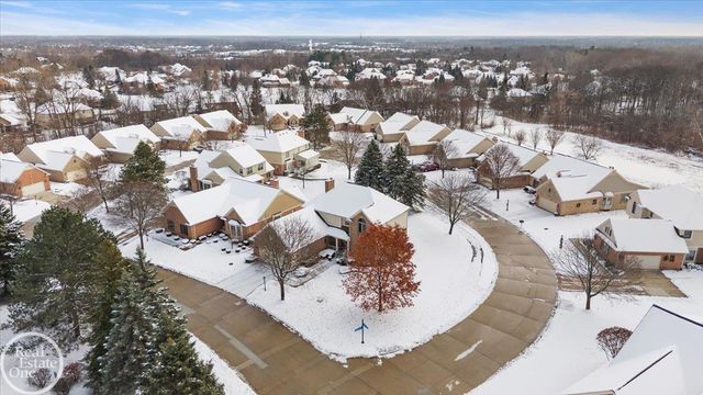 8600 Invitational Drive, Washington Twp, MI 48094