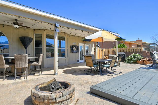 7212 Spruce Mountain Loop NE, Rio Rancho, NM 87144