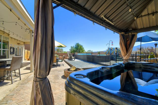 7212 Spruce Mountain Loop NE, Rio Rancho, NM 87144