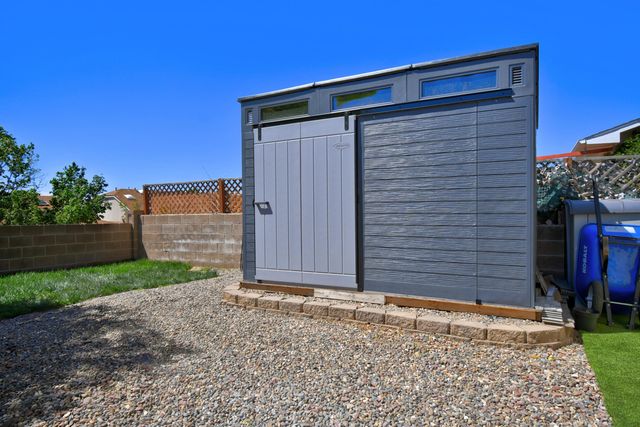 7212 Spruce Mountain Loop NE, Rio Rancho, NM 87144