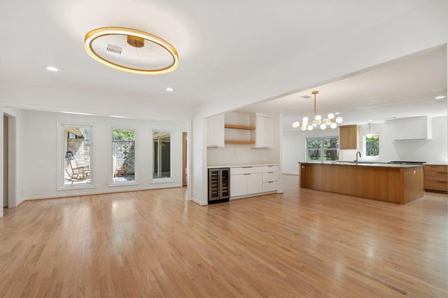 13703 Queensbury Lane, Houston, TX 77079