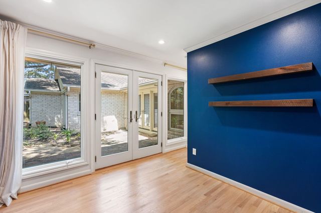 13703 Queensbury Lane, Houston, TX 77079