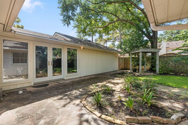 13703 Queensbury Lane, Houston, TX 77079