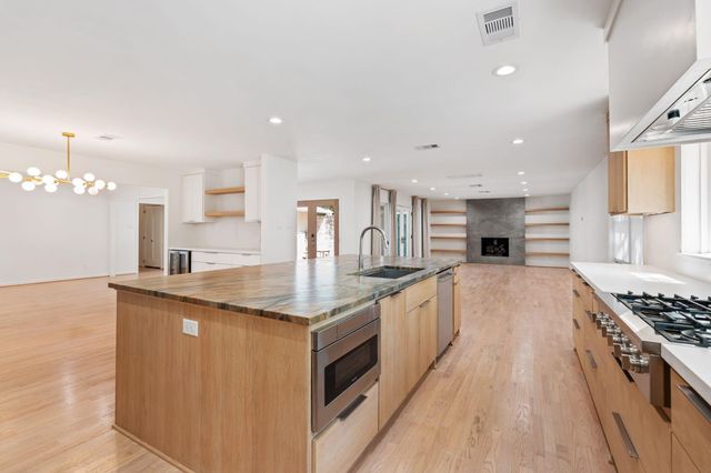 13703 Queensbury Lane, Houston, TX 77079