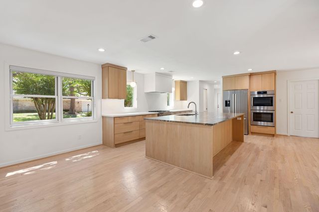 13703 Queensbury Lane, Houston, TX 77079