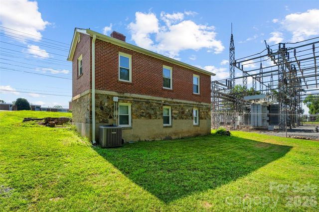 1821 Remount Road, Charlotte, NC 28208
