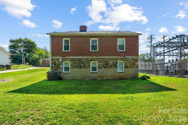 1821 Remount Road, Charlotte, NC 28208