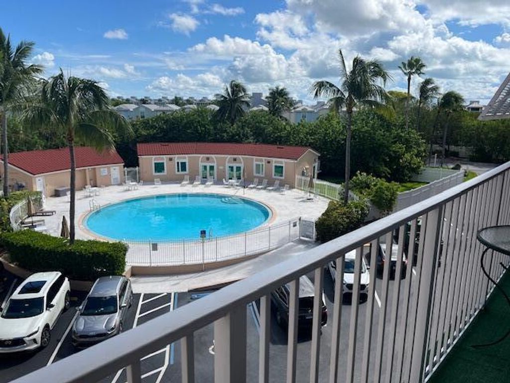 3930 S Roosevelt Blvd Apt 301E, Key West, FL 33040