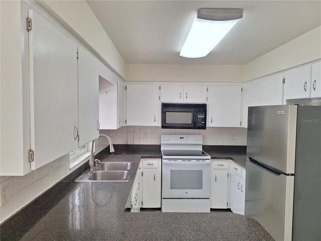 1611 CROMWELL DRIVE, Tarpon Springs, FL 34689
