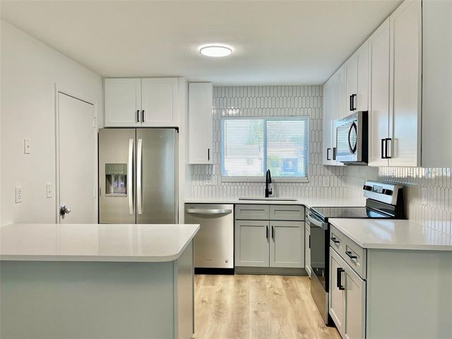 10817 WILLIAM AND MARY COURT, Orlando, FL 32821