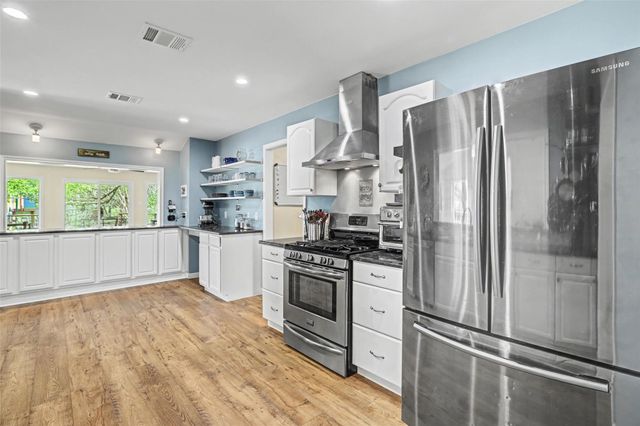 8207 Espanola TRL, Austin, TX 78737