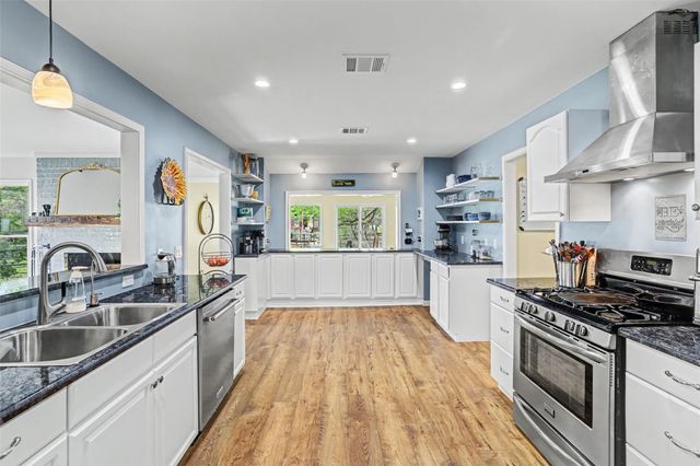 8207 Espanola TRL, Austin, TX 78737