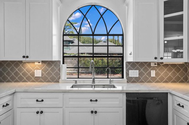 10402 Hondo Hill Road, Houston, TX 77064