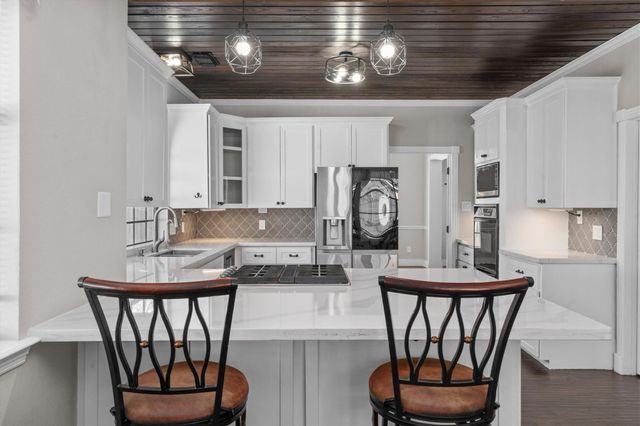 10402 Hondo Hill Road, Houston, TX 77064