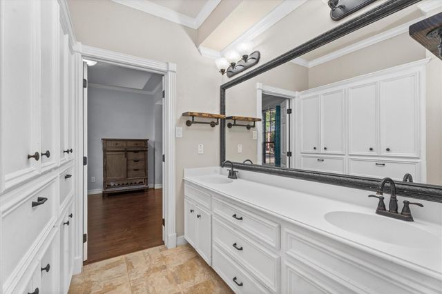 10402 Hondo Hill Road, Houston, TX 77064